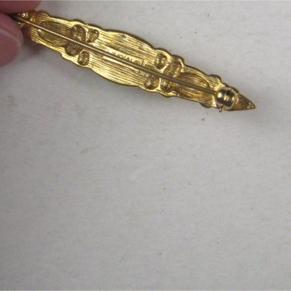 Monet Bar Brooch Pin Goldtone Green Glass Cabachon Vintage STYLE - Picture 3 of 10